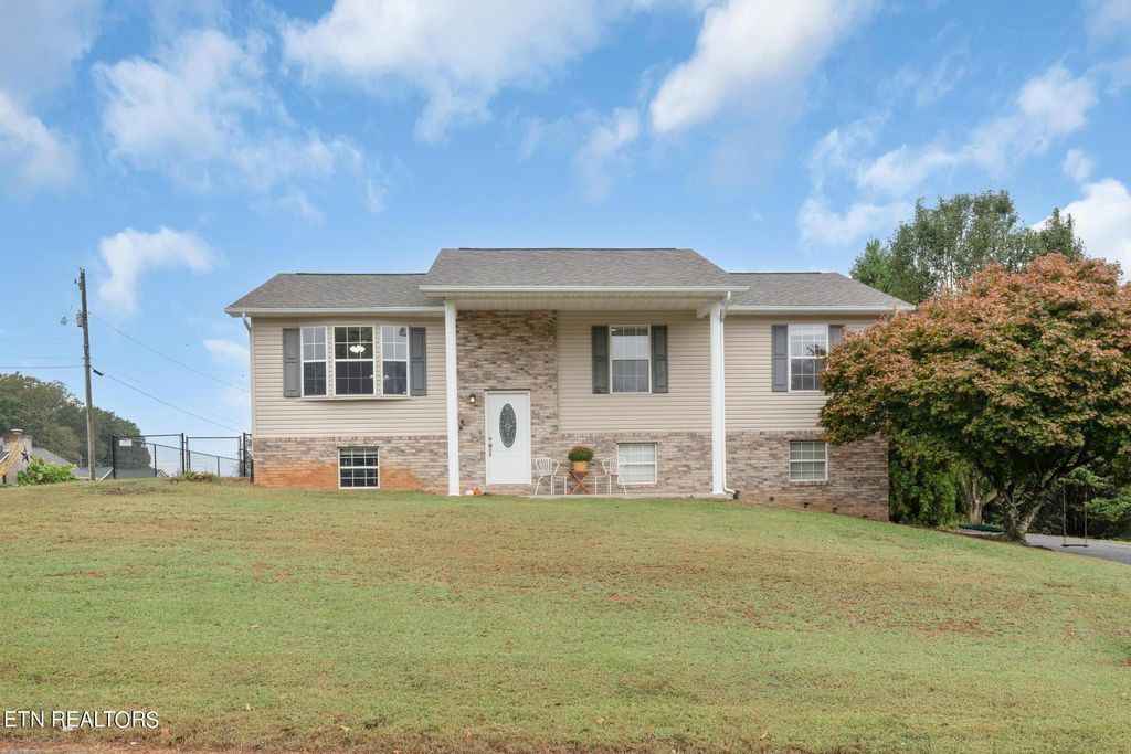 Photo of 4542 Clifton Lane, Strawberry Plains, TN 37871 (MLS # 1276968)