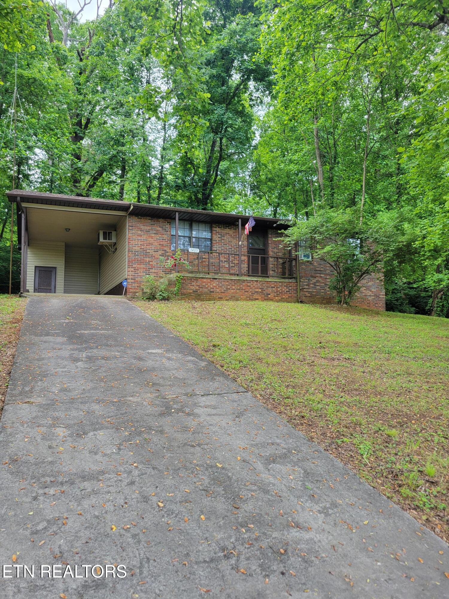 1403 Skyline Drive
