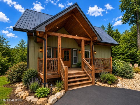 Photo of 862 Crest View Drive, Gatlinburg, TN 37738 (MLS # 1343289)
