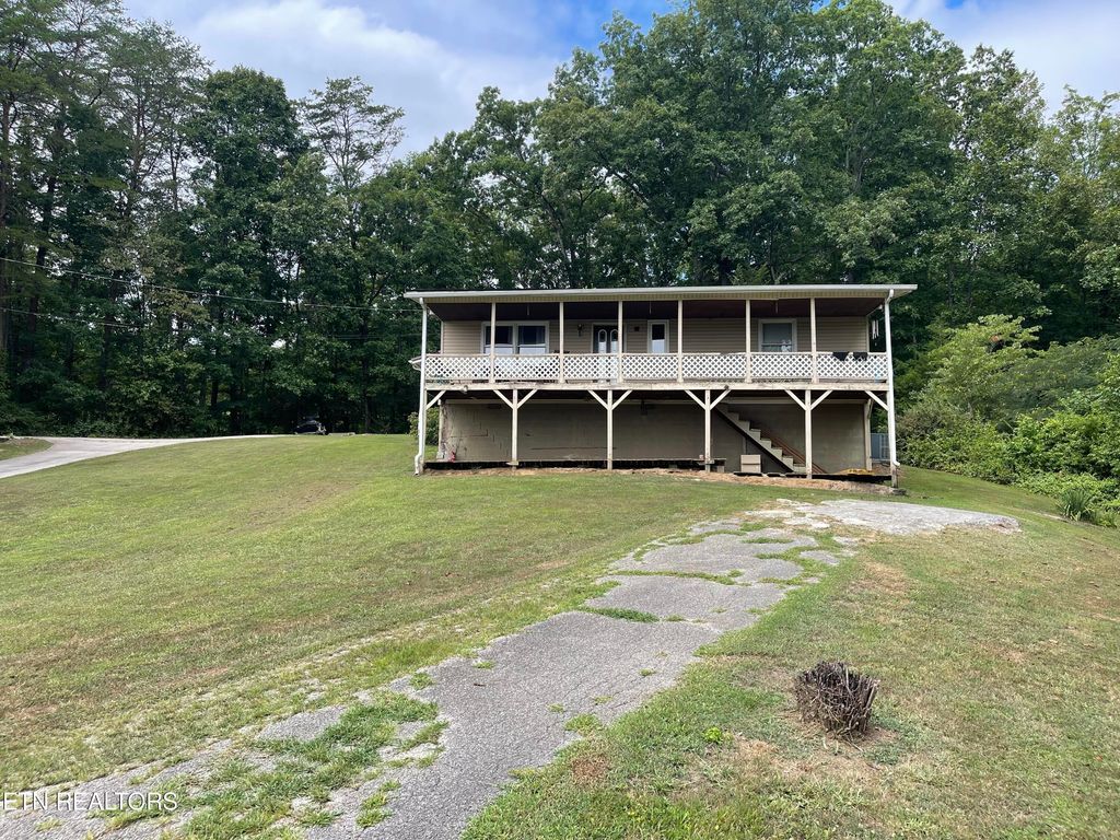 Photo of 215 Coal Creek Lane, Rocky Top, TN 37769 (MLS # 1311143)