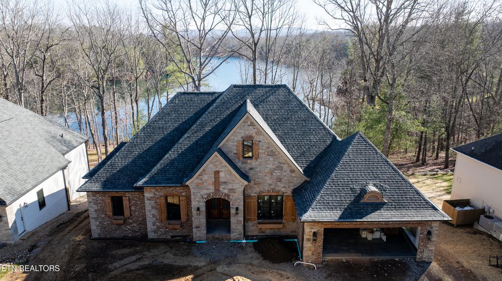 Photo of 28 Hunterwood Court, Crossville, TN 38558 (MLS # 1319178)