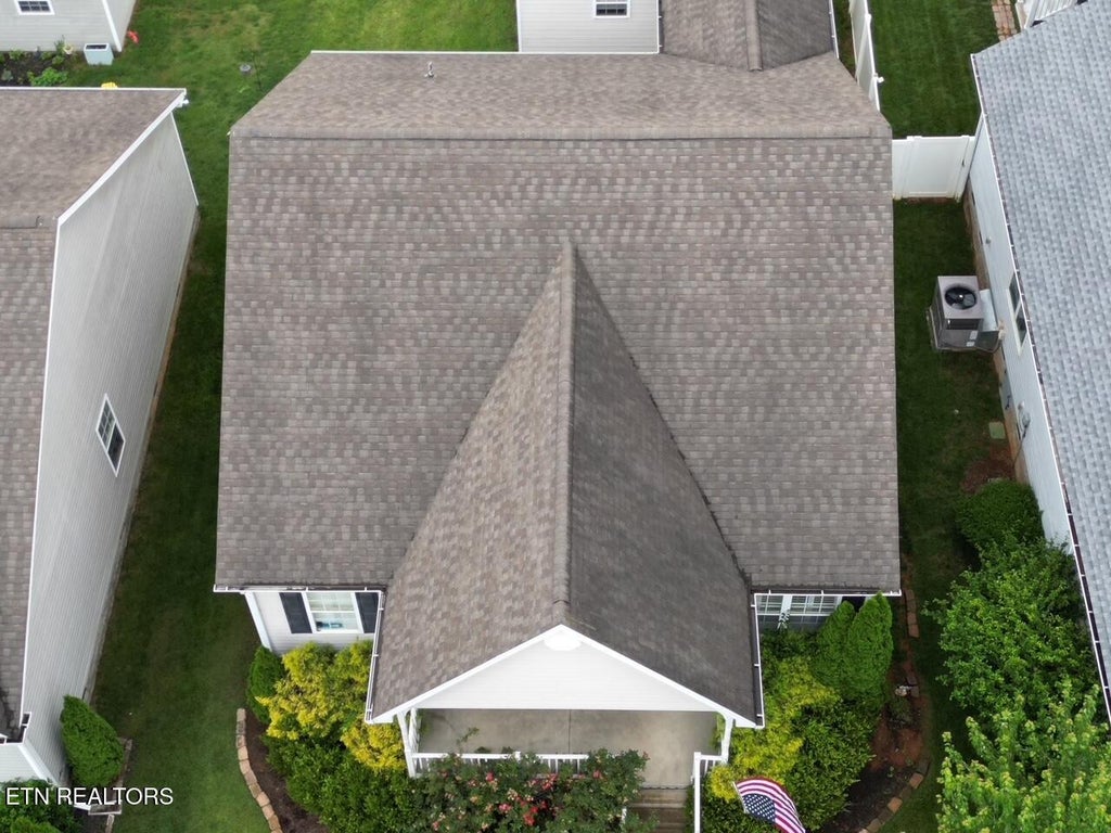 Photo of 1011 Wentford Ave, Sweetwater, TN 37874 (MLS # 1353999)