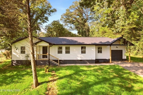 Photo of 605 Forest View Rd, Knoxville, TN 37919 (MLS # 1359956)