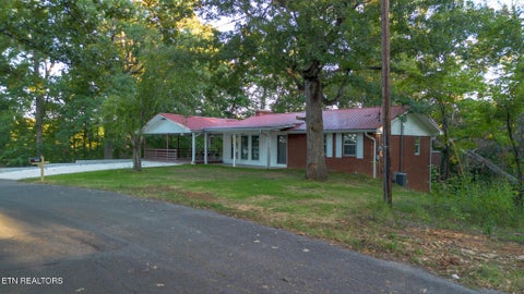 Photo of 1072 Sunset Circle, Newport, TN 37821 (MLS # 1355652)