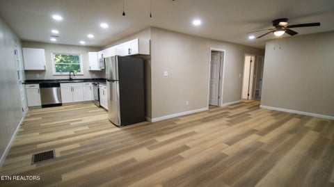 Tiny photo for 1072 Sunset Circle, Newport, TN 37821 (MLS # 1355652)