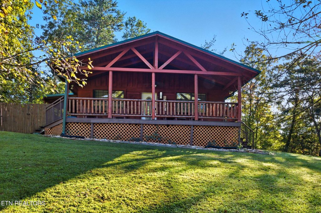 Photo of 2833 Longvale Lane, Sevierville, TN 37862 (MLS # 1317595)