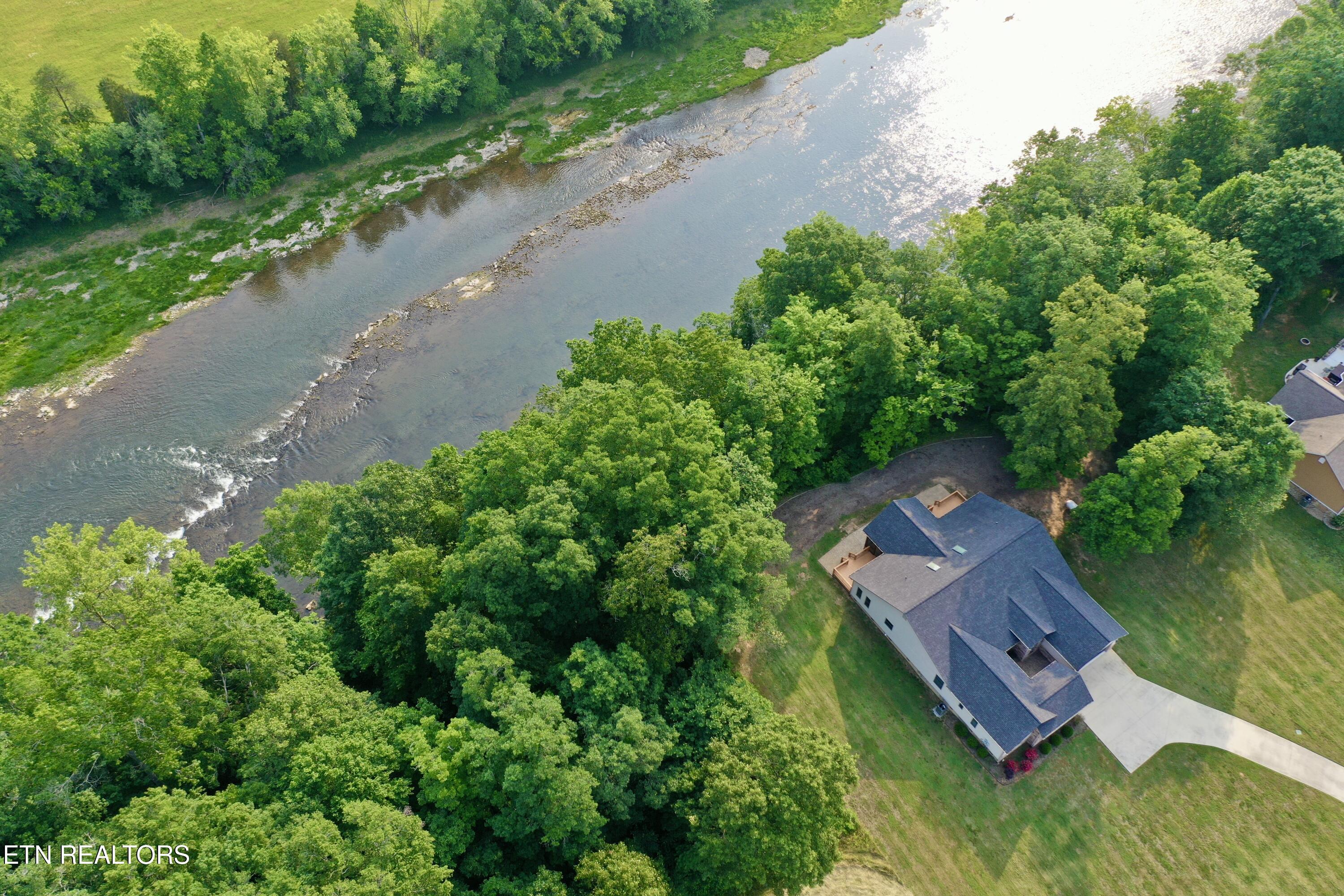 2005 River Mist Circle