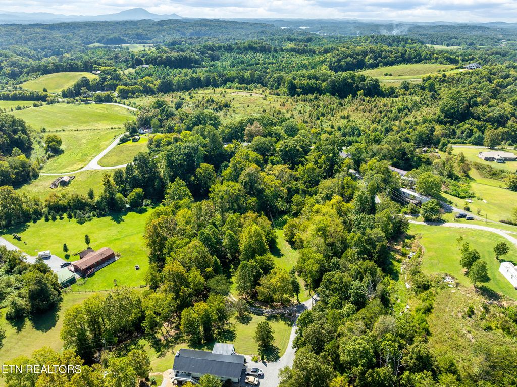 Photo of 3111 Nevils Way, Sevierville, TN 37876 (MLS # 1315317)