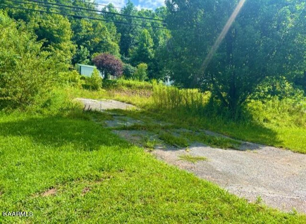 Photo of 4705 Baker Hwy, Huntsville, TN 37756 (MLS # 1237453)