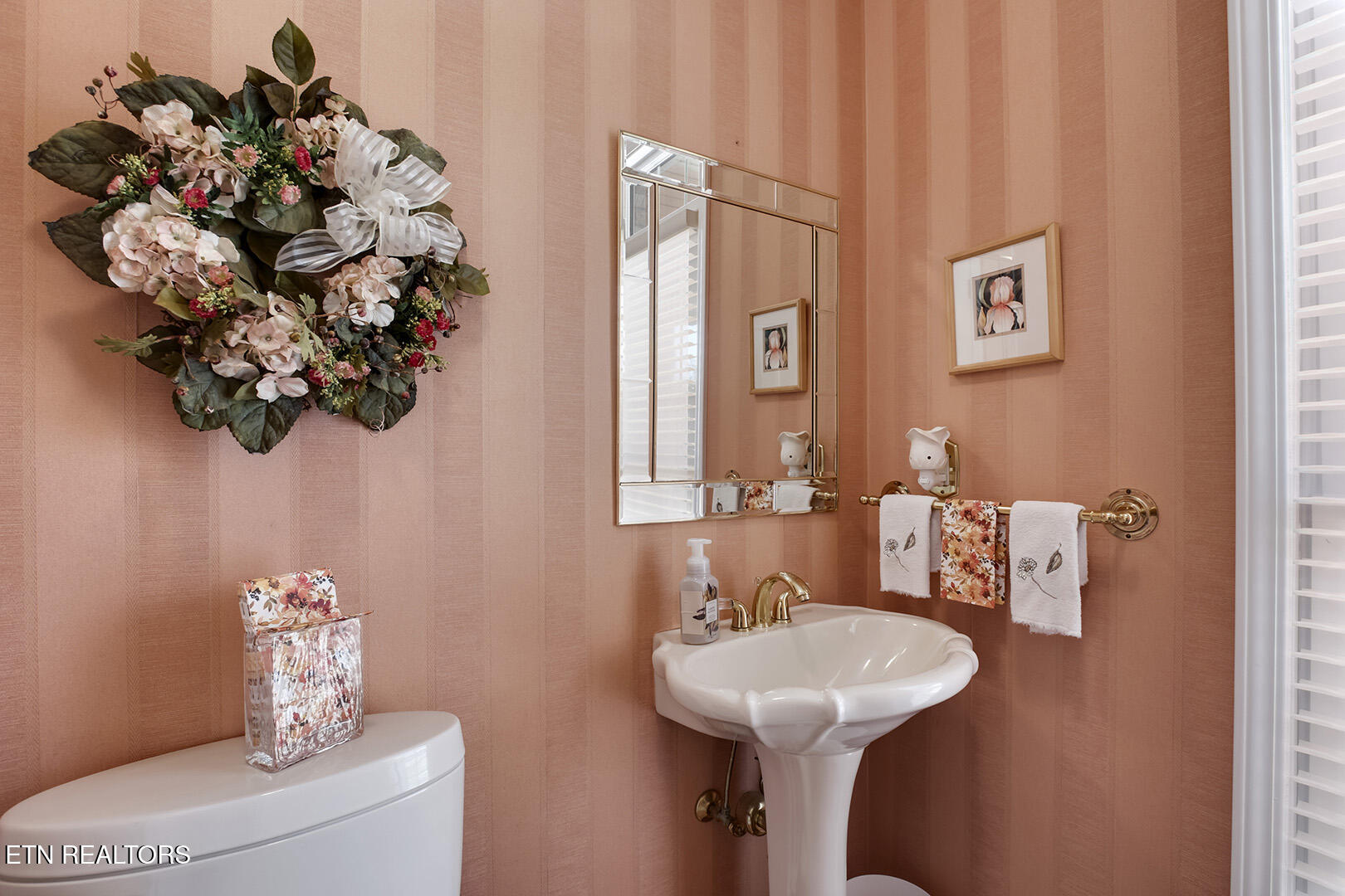 Loudon, Tennessee 37774, United States, 3 Bedrooms Bedrooms, ,3 BathroomsBathrooms,Residential,Active,109750