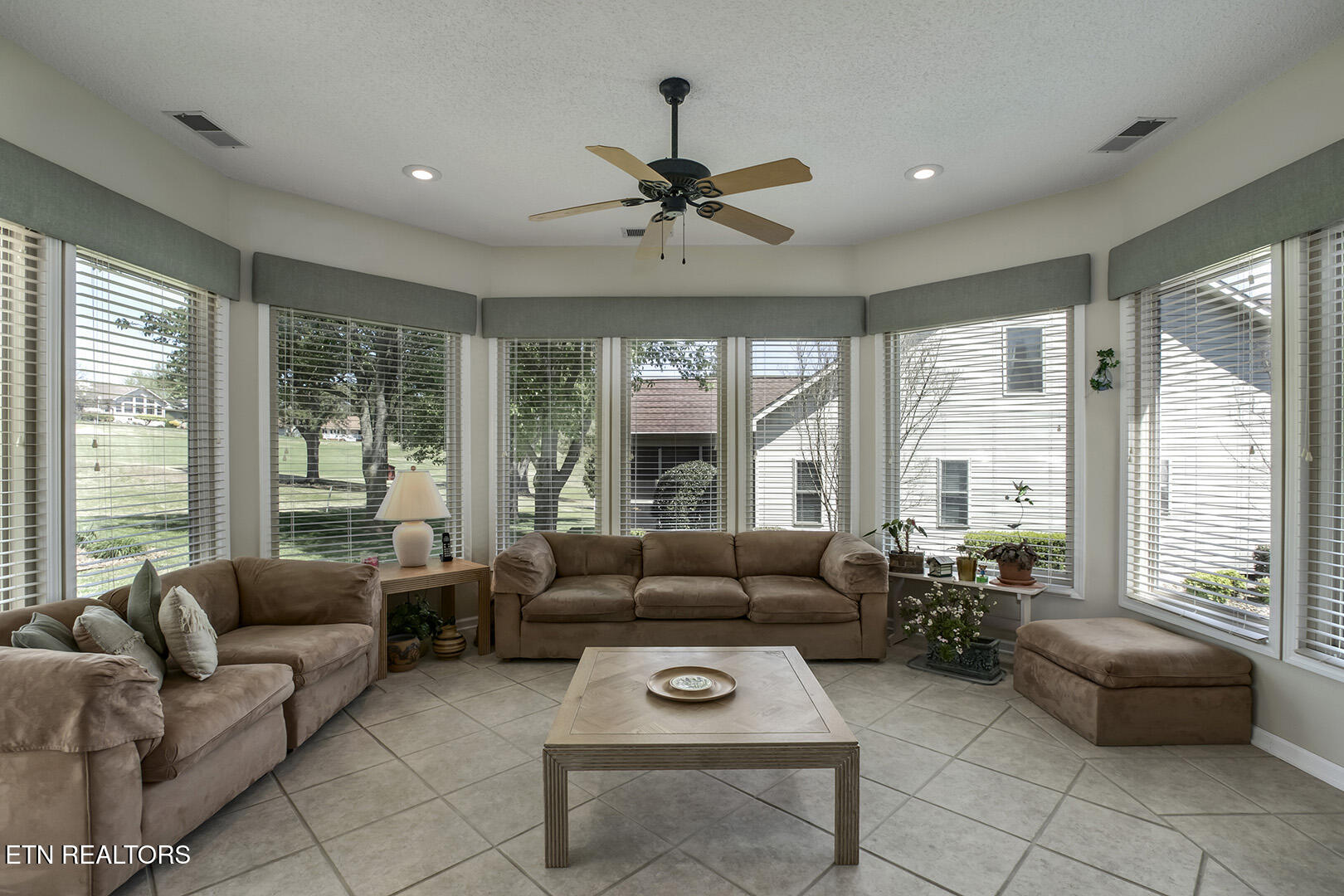 Loudon, Tennessee 37774, United States, 3 Bedrooms Bedrooms, ,3 BathroomsBathrooms,Residential,Active,109750