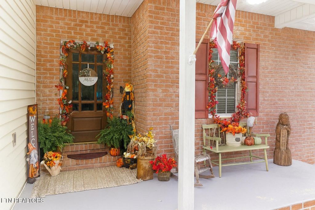 Photo of 273 Washington Street St, Crossville, TN 38572 (MLS # 1315618)