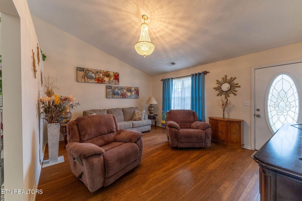 Photo of 529 Pebble Creek Rd, Knoxville, TN 37918 (MLS # 1330759)