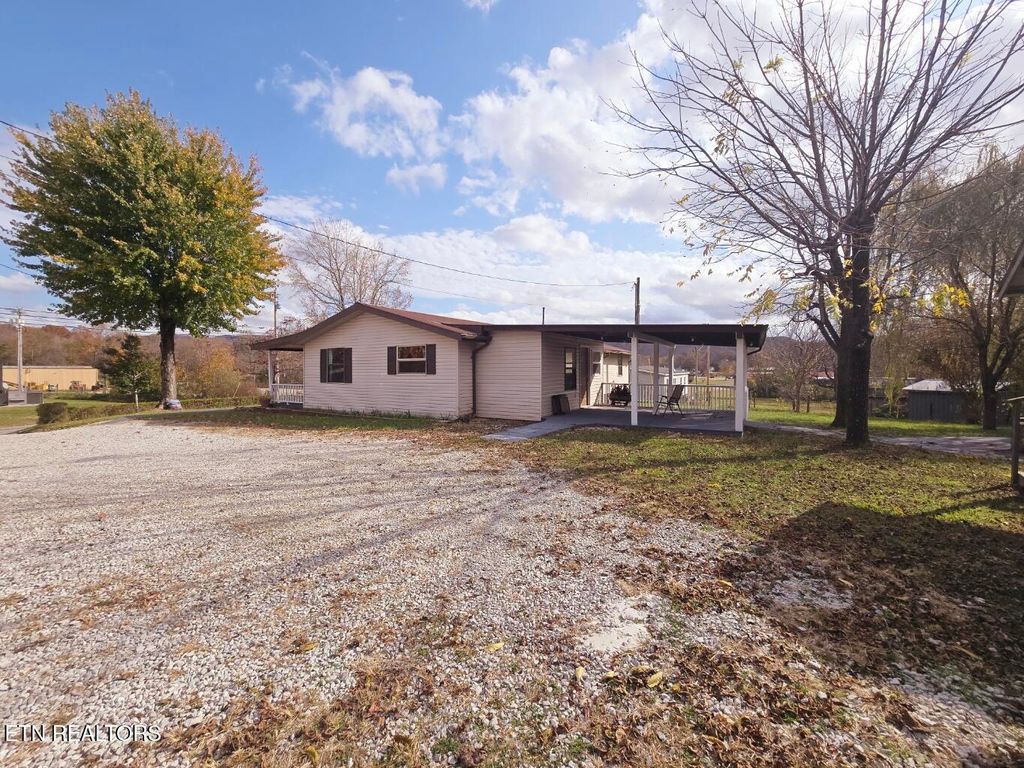 Photo of 142 Norma Rd, Huntsville, TN 37756 (MLS # 1281336)