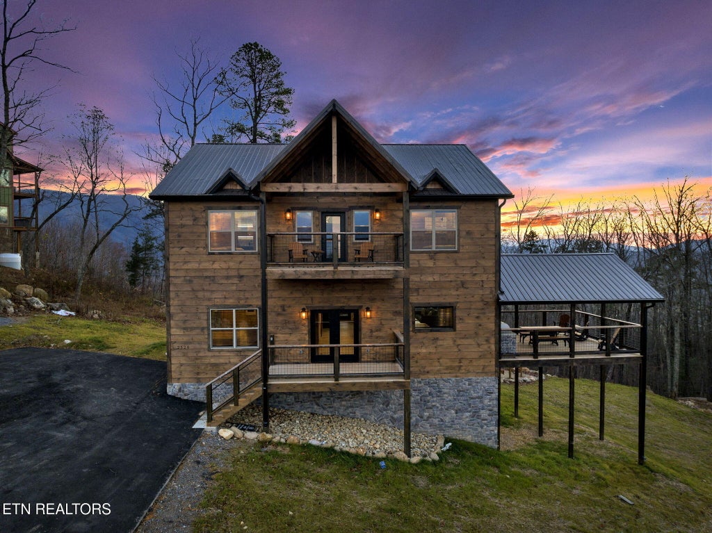 Photo of 2520 Angelos Mountain Way, Pigeon Forge, TN 37862 (MLS # 1358921)