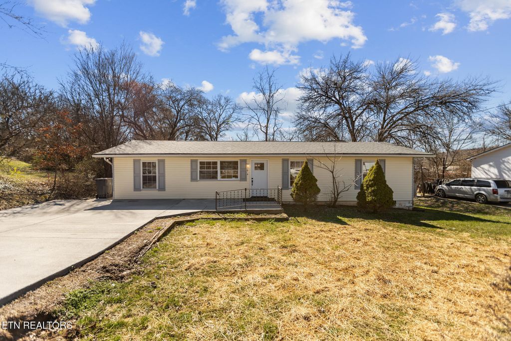 Photo of 306 Plaza St, Knoxville, TN 37920 (MLS # 1330905)