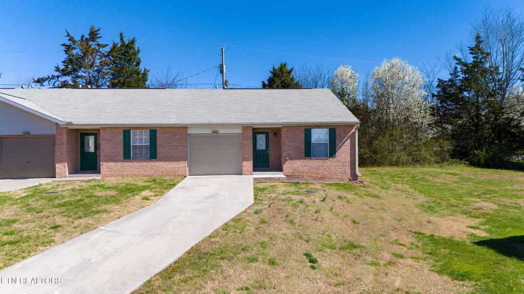 Photo of 334 Hawthorne Oaks Way, Powell, TN 37849 (MLS # 1335390)