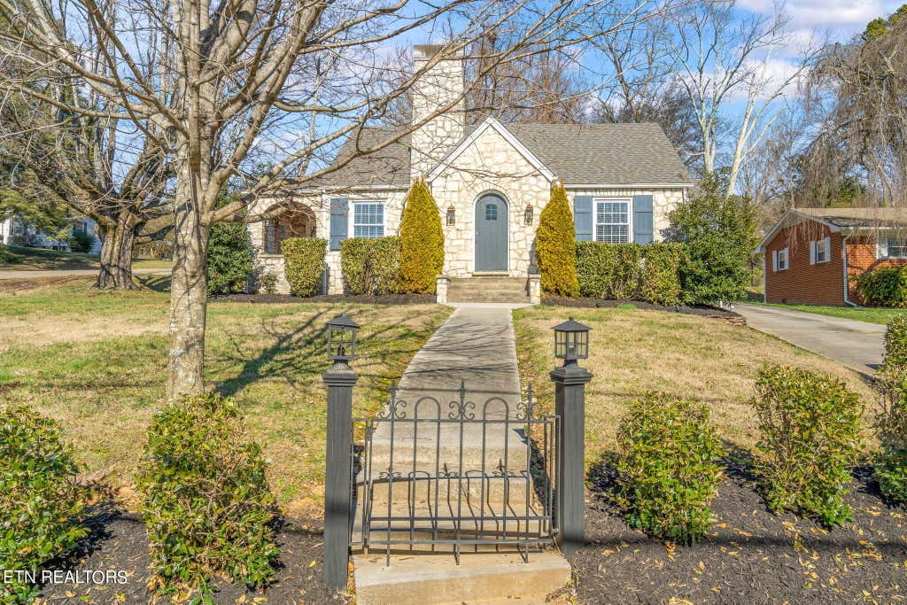 Photo of 4419 Sutherland Ave, Knoxville, TN 37919 (MLS # 1253417)