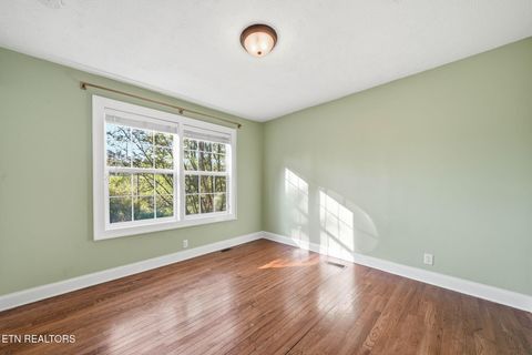 Tiny photo for 3224 NE Kenilworth Lane, Knoxville, TN 37917 (MLS # 1335869)