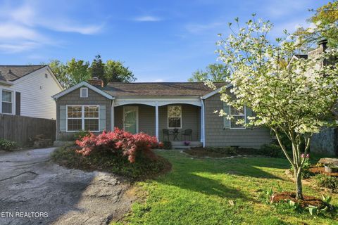 Photo of 3224 NE Kenilworth Lane, Knoxville, TN 37917 (MLS # 1335869)