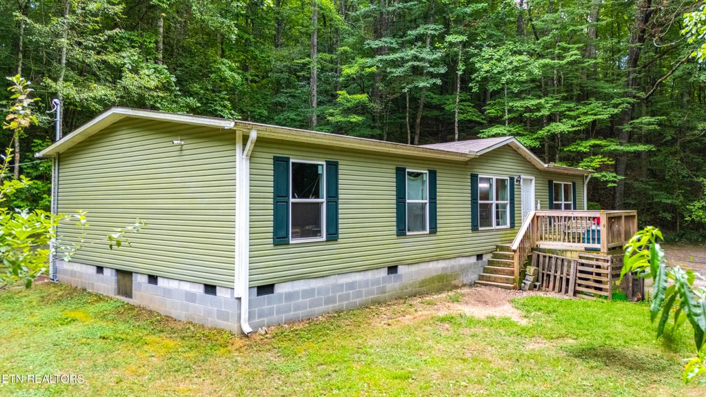 Photo of 346 Strong Hollow Lane, Rocky Top, TN 37769 (MLS # 1307828)