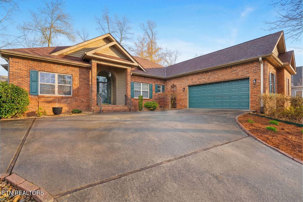 Photo of 223 Tahlequah Drive, Loudon, TN 37774 (MLS # 1333000)