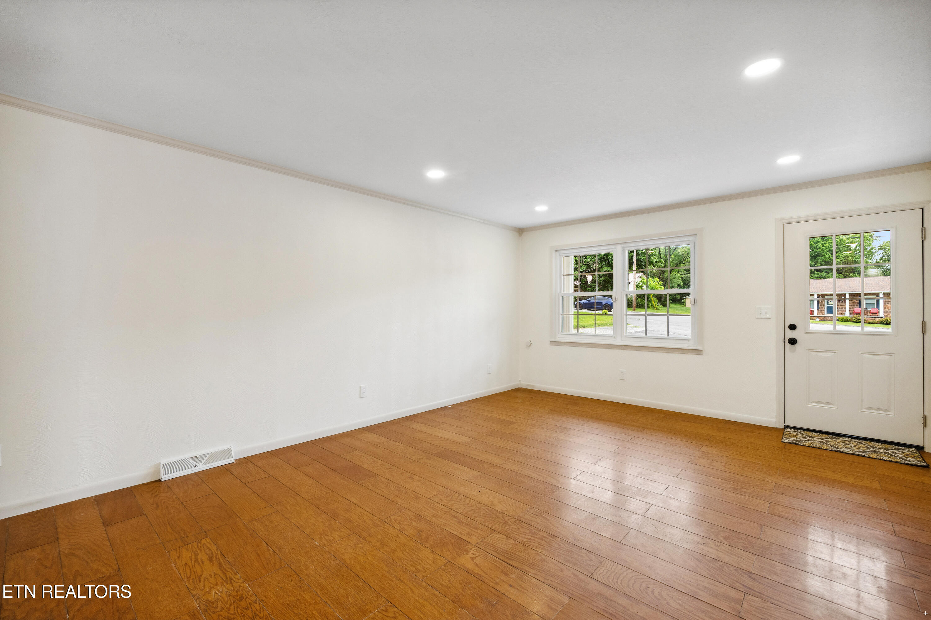 448 Linder Lane