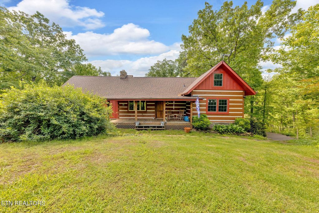 Photo of 1301 Sourwood Way, Seymour, TN 37865 (MLS # 1300331)