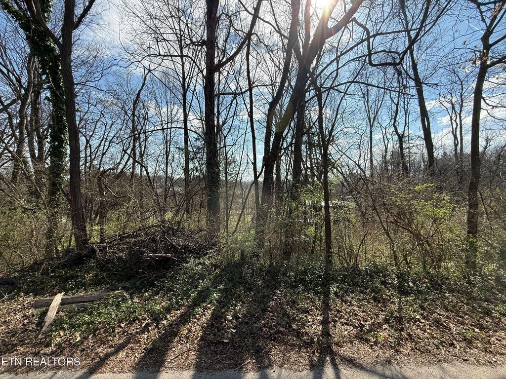 Photo of Highland Rd, Maryville, TN 37801 (MLS # 1334809)