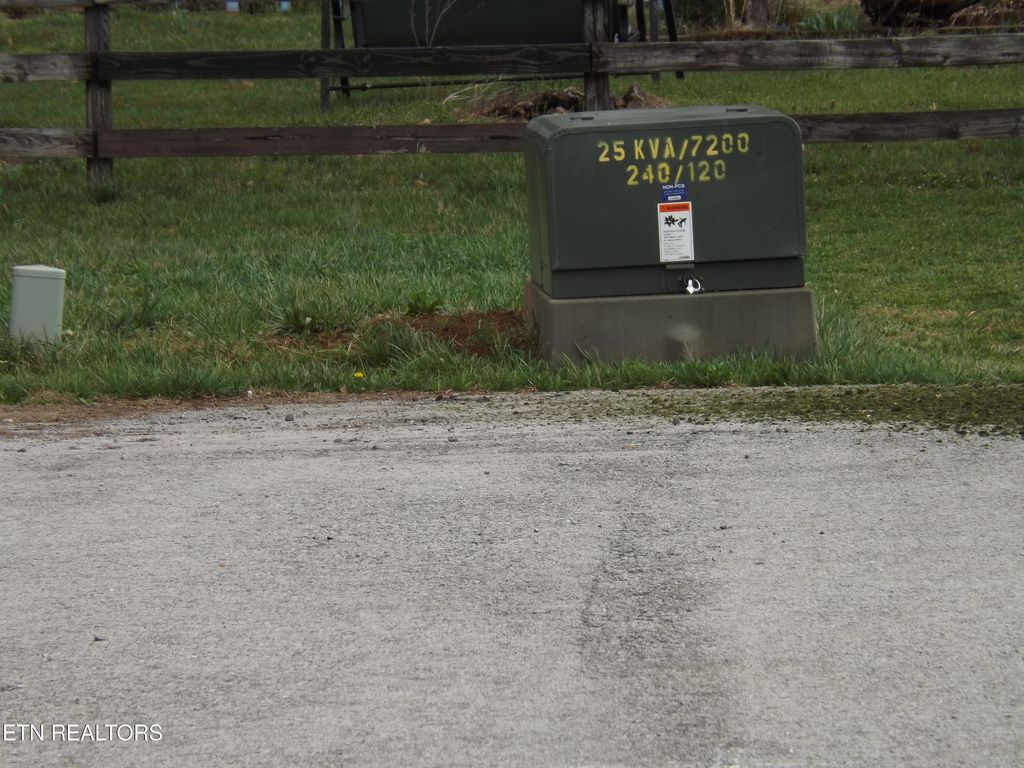 Photo of 148 AUGGIE BELLE Lane, Speedwell, TN 37870 (MLS # 1332274)