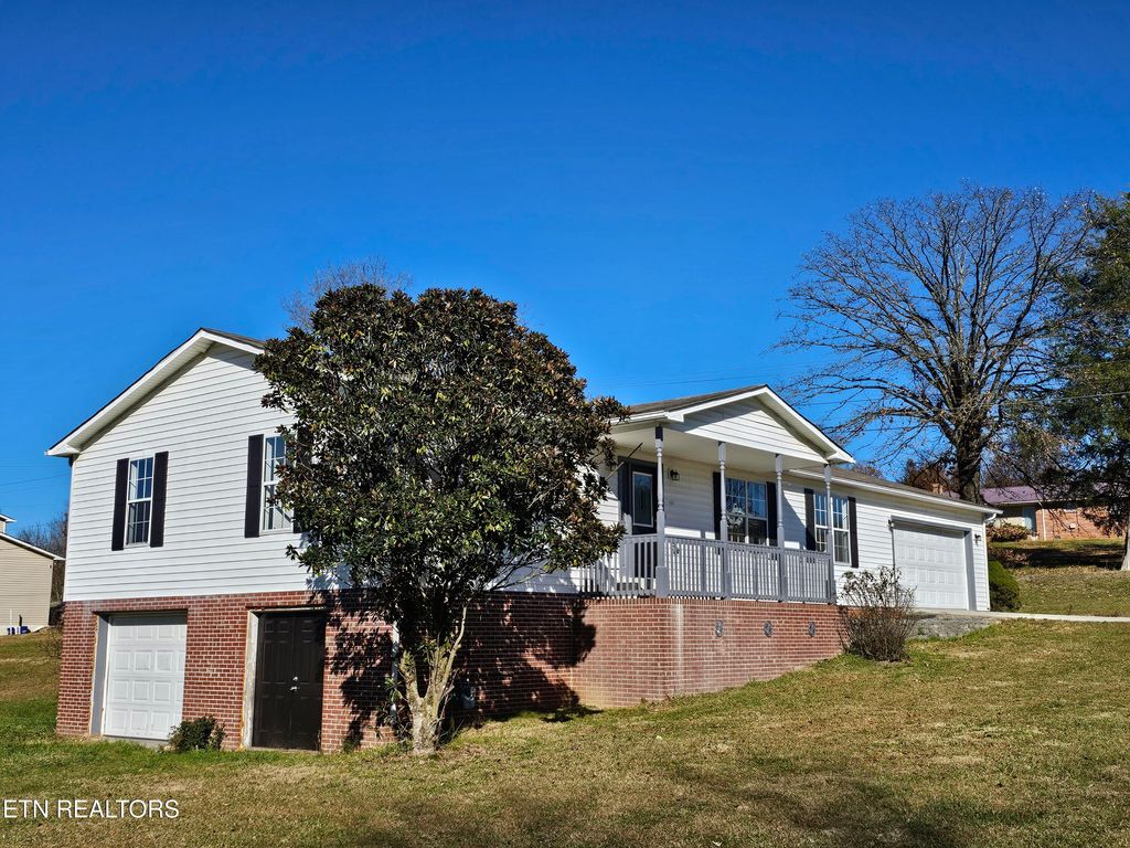 Photo of 100 Steven Lane, Harriman, TN 37748 (MLS # 1322554)