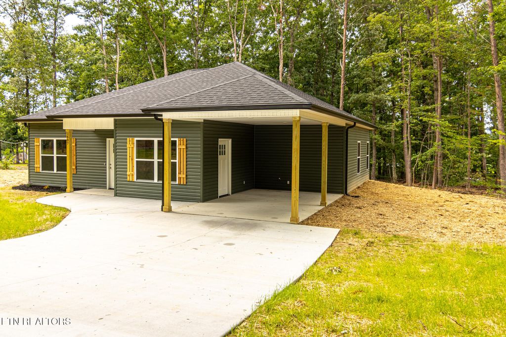 Photo of 1407 Mountain View Rd, Benton, TN 37307 (MLS # 1345702)