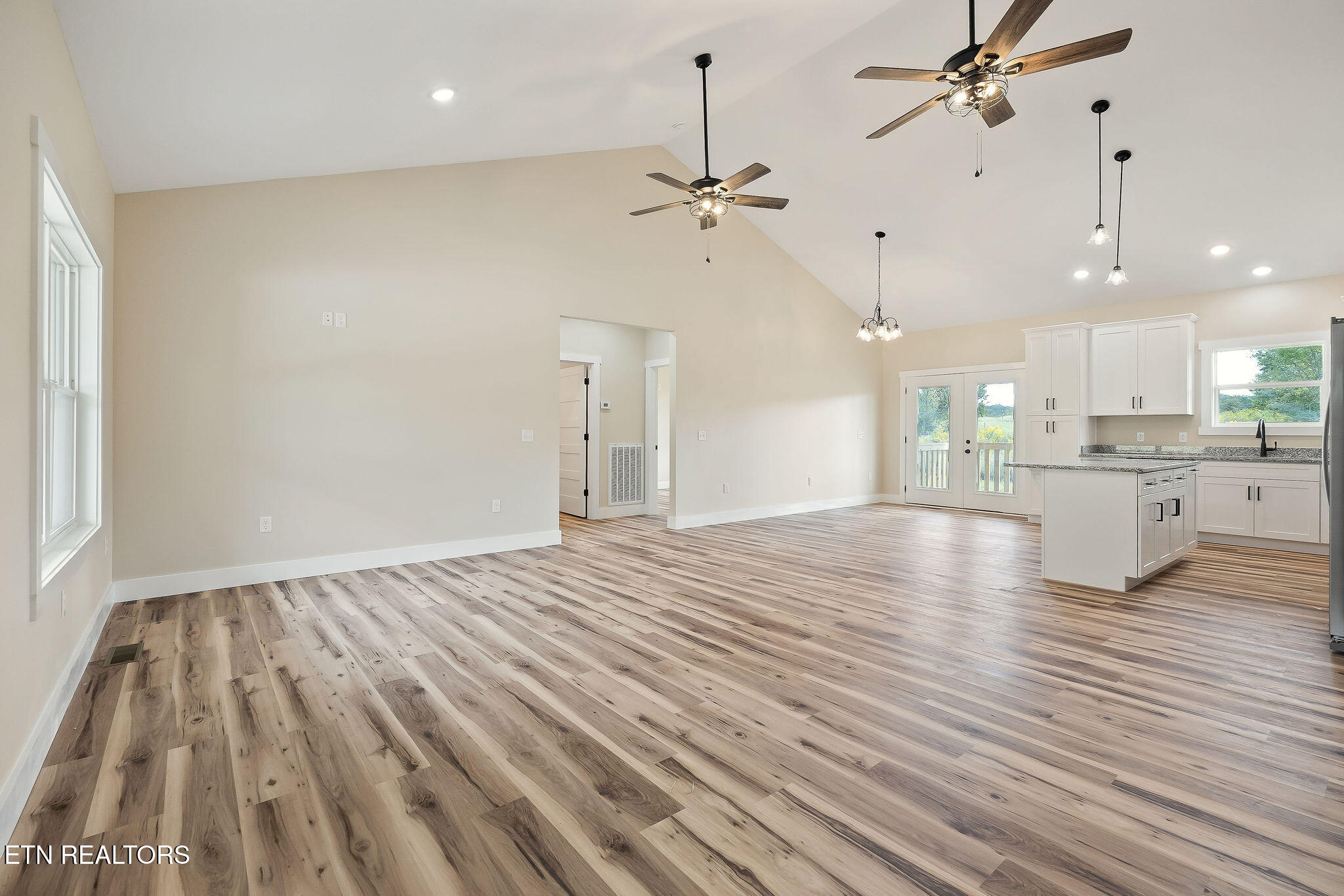 6544 Thomas Twin Oak Rd