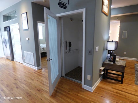 Tiny photo for 31 W 5th St, Crossville, TN 38555 (MLS # 1359869)