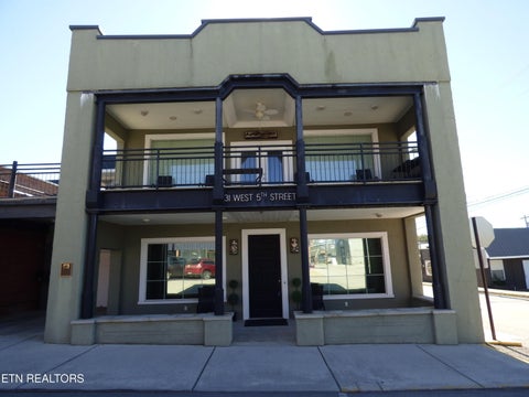 Photo of 31 W 5th St, Crossville, TN 38555 (MLS # 1359869)