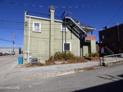 Tiny photo for 31 W 5th St, Crossville, TN 38555 (MLS # 1359869)