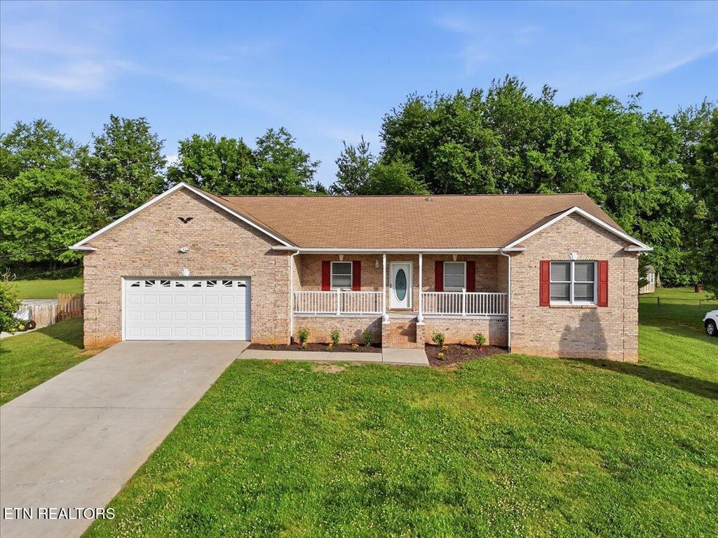Photo of 1401 Misty Ridge Drive, Lenoir City, TN 37772 (MLS # 1339906)
