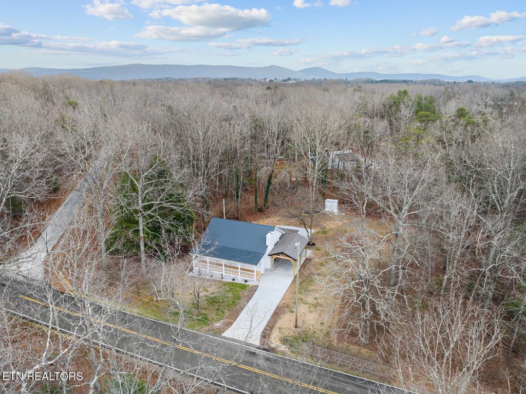 Photo of 1008 Natchez Trce, Crossville, TN 38572 (MLS # 1331574)