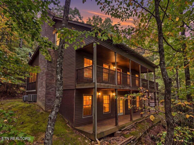 Photo of 521 Jefferson Rd, Gatlinburg, TN 37738 (MLS # 1359302)