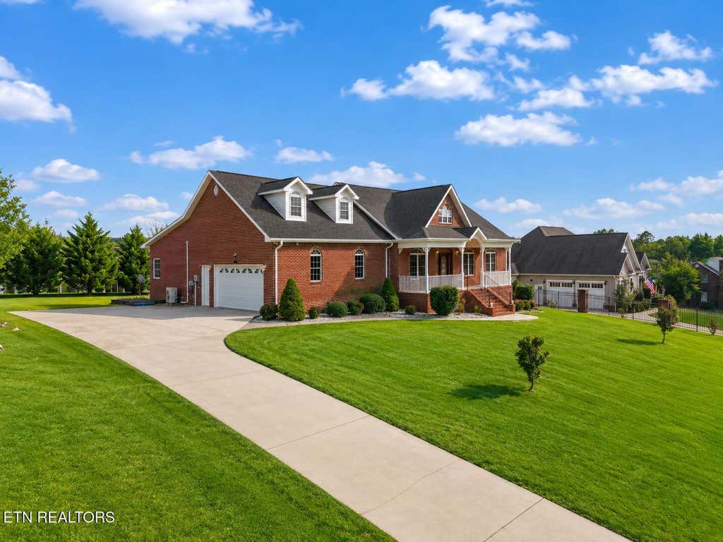 Photo of 504 Lynnwood Drive, Athens, TN 37303 (MLS # 1350522)