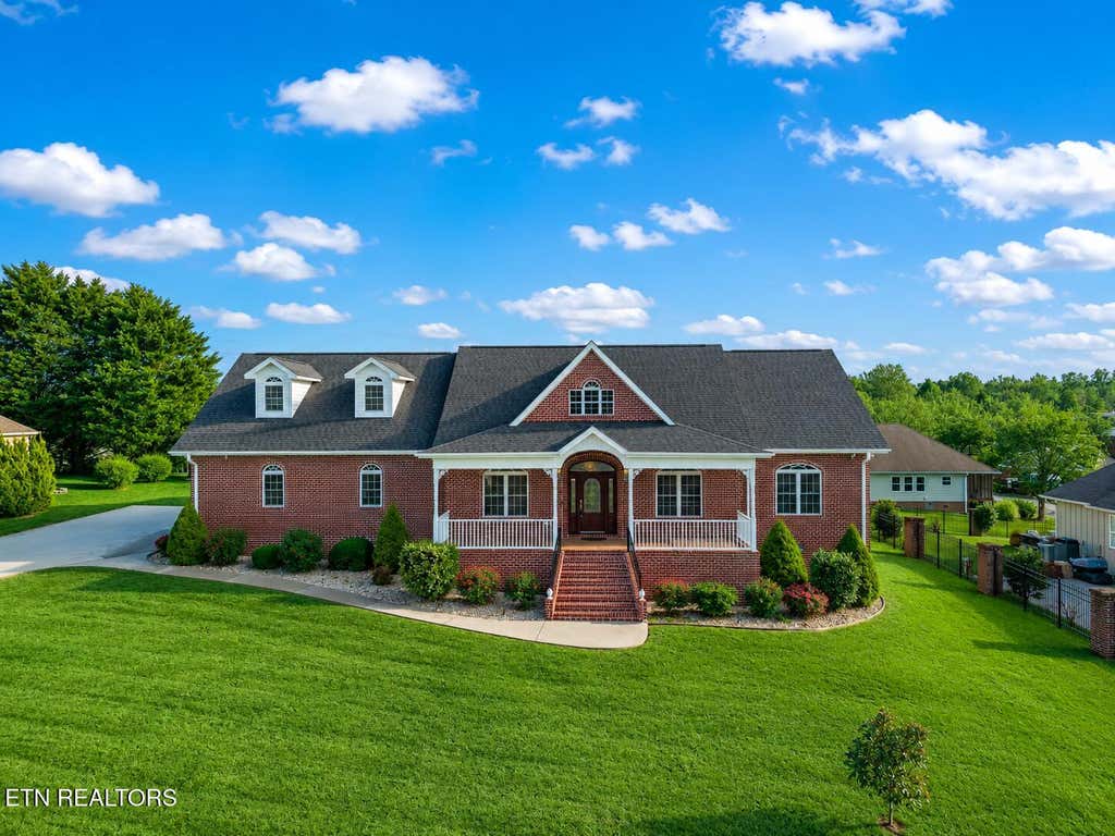 Photo of 504 Lynnwood Drive, Athens, TN 37303 (MLS # 1350522)