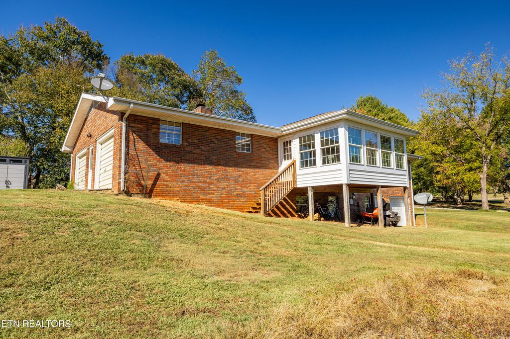 Photo of 3432 Sevierville Rd, Maryville, TN 37804 (MLS # 1318829)