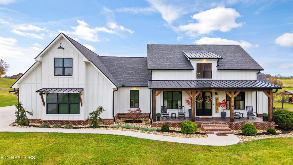 Photo of 1419 Graves Rd, Strawberry Plains, TN 37871 (MLS # 1322020)