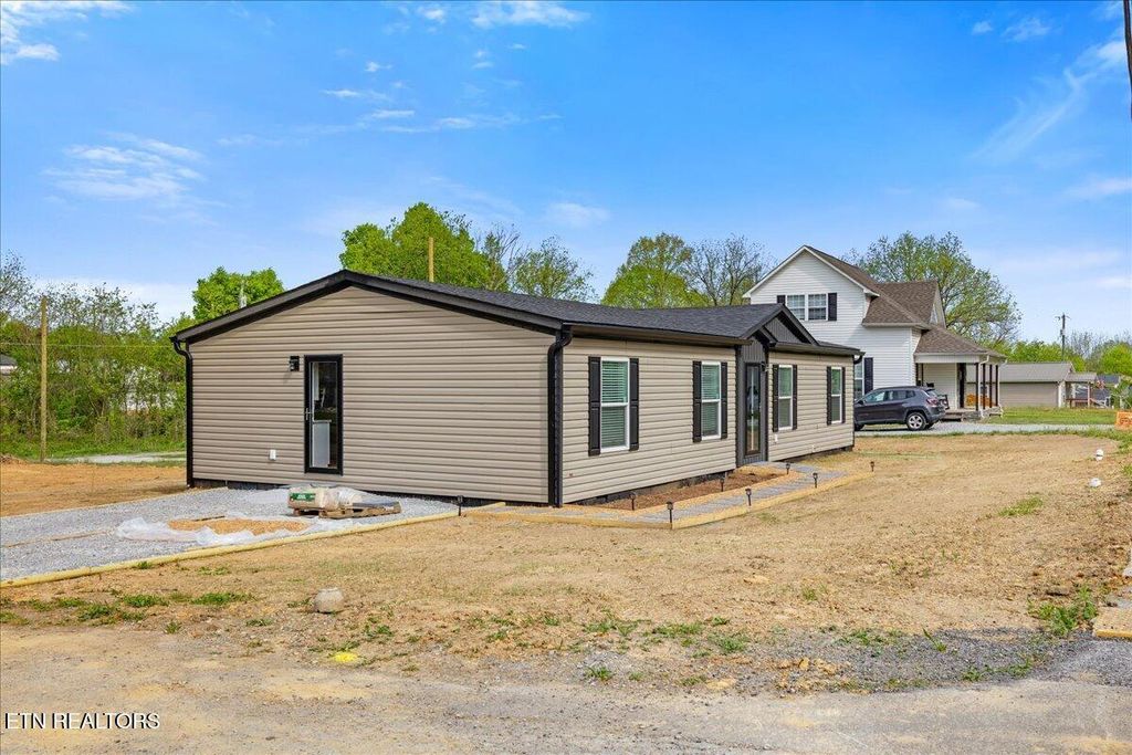 Photo of 9 Hamilton Street, Englewood, TN 37329 (MLS # 1336884)