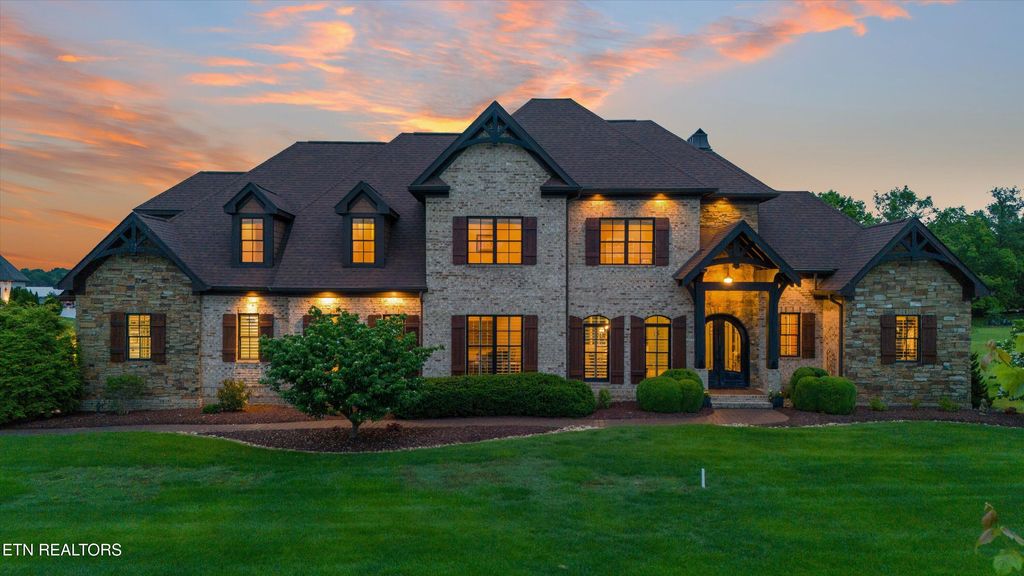 Photo of 316 Spoondrift Court, Louisville, TN 37777 (MLS # 1301055)