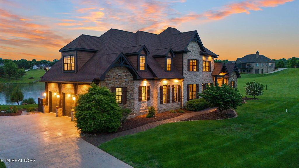 Photo of 316 Spoondrift Court, Louisville, TN 37777 (MLS # 1301055)