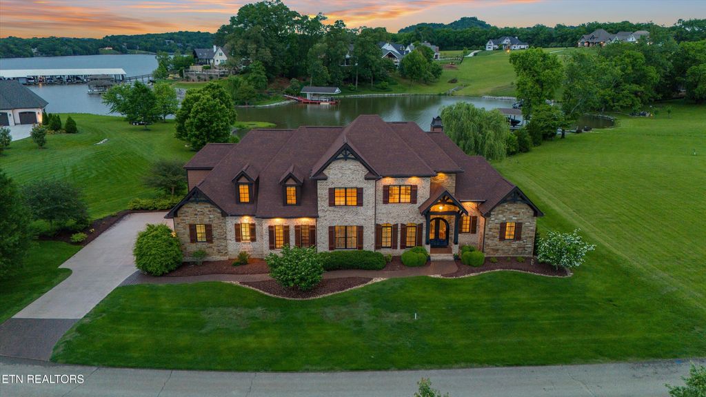 Photo of 316 Spoondrift Court, Louisville, TN 37777 (MLS # 1301055)