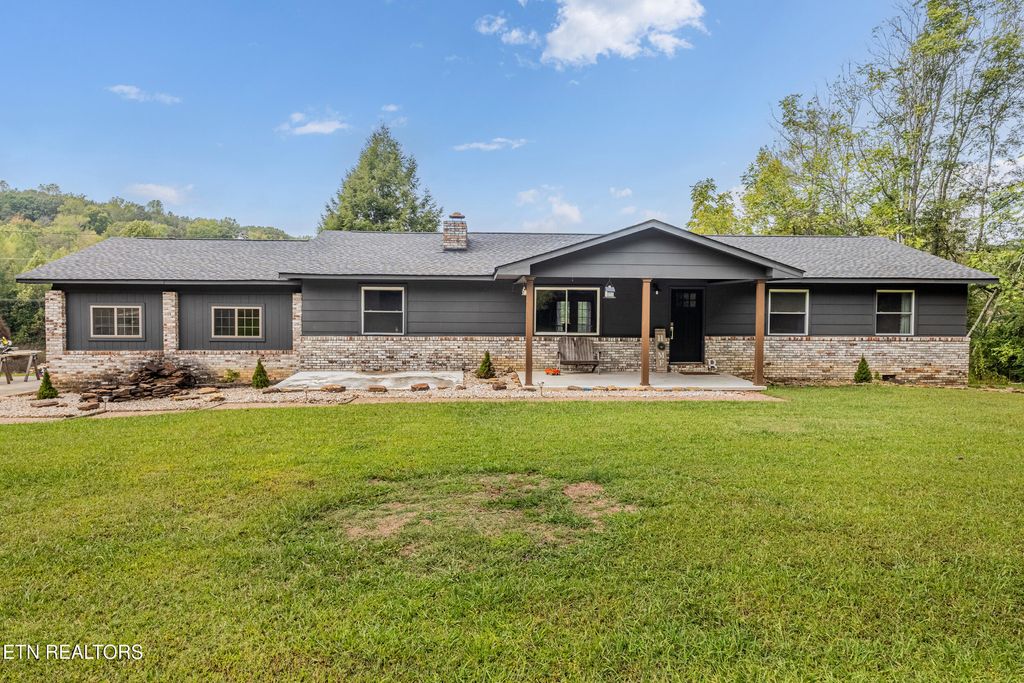 Photo of 154 Smokey Run Estates Ests, Rockwood, TN 37854 (MLS # 1315909)