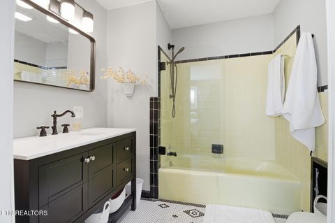 Tiny photo for 384 Knoll Drive, Newport, TN 37821 (MLS # 1328010)