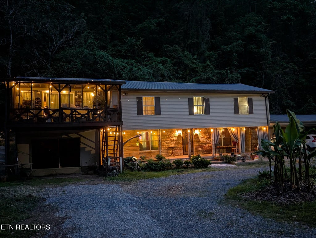 Photo of 1224 Spruce Lane, Newport, TN 37821 (MLS # 1359152)